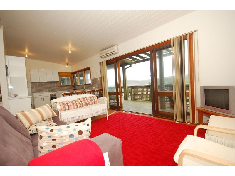 2/131 Copacabana Drive, Copacabana NSW 2251