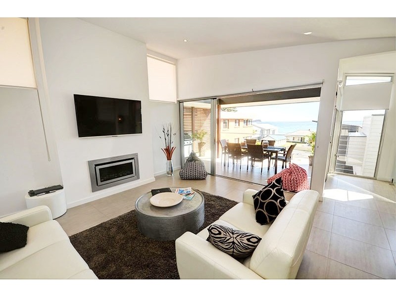 2/106 Avoca Drive, Avoca Beach NSW 2251