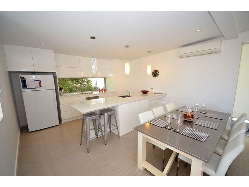 2/106 Avoca Drive, Avoca Beach NSW 2251