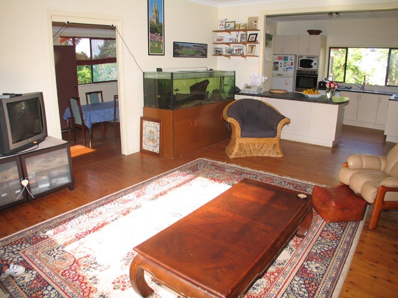 Central Mangrove NSW 2250