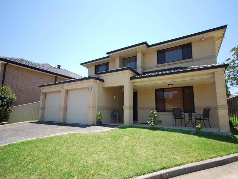 9 Geoffrey Jospeh Cl, Kariong NSW 2250