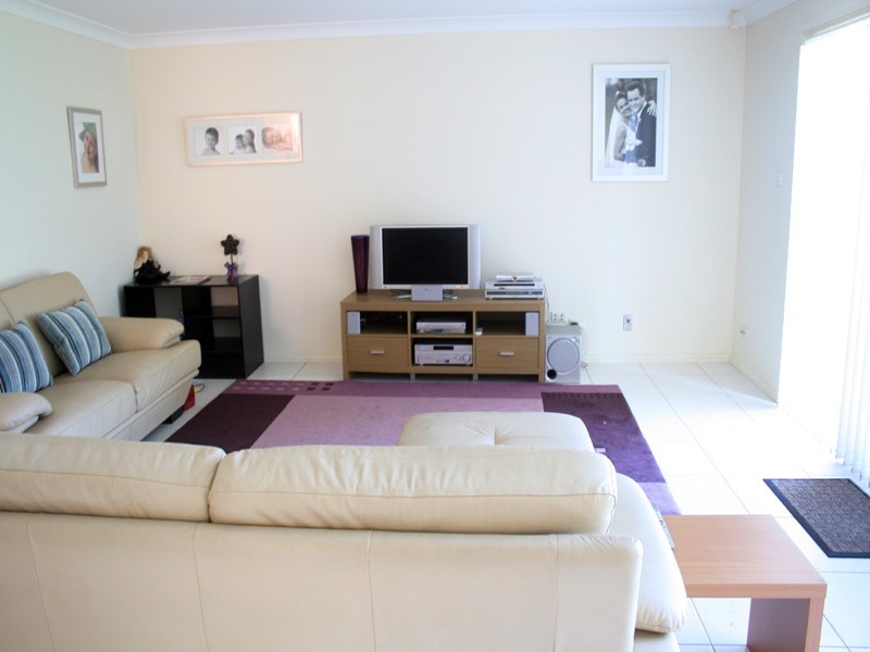 9 Geoffrey Jospeh Cl, Kariong NSW 2250