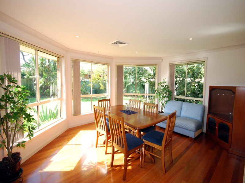 17 Graham Pl, Kariong NSW 2250