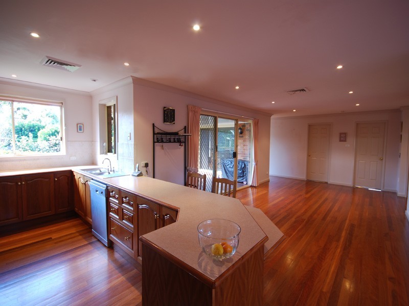 17 Graham Pl, Kariong NSW 2250