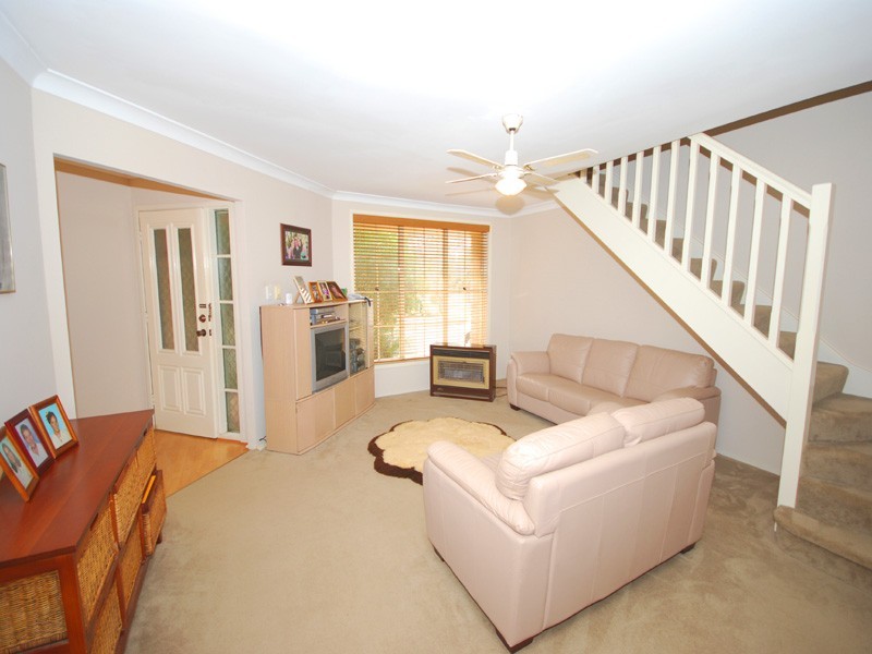 2 Smith Cl, Kariong NSW 2250