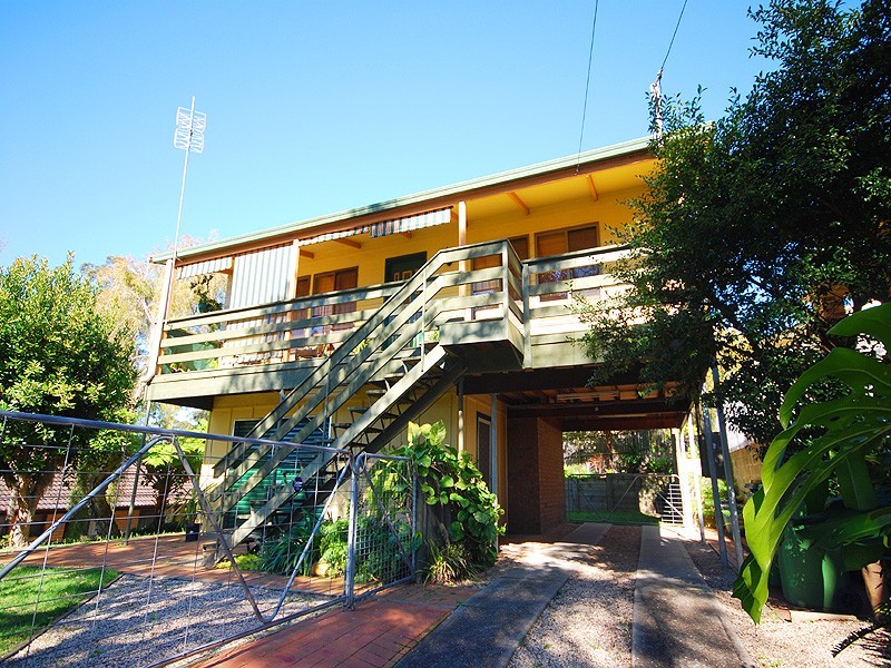 33 Eve Street, Narara NSW 2250