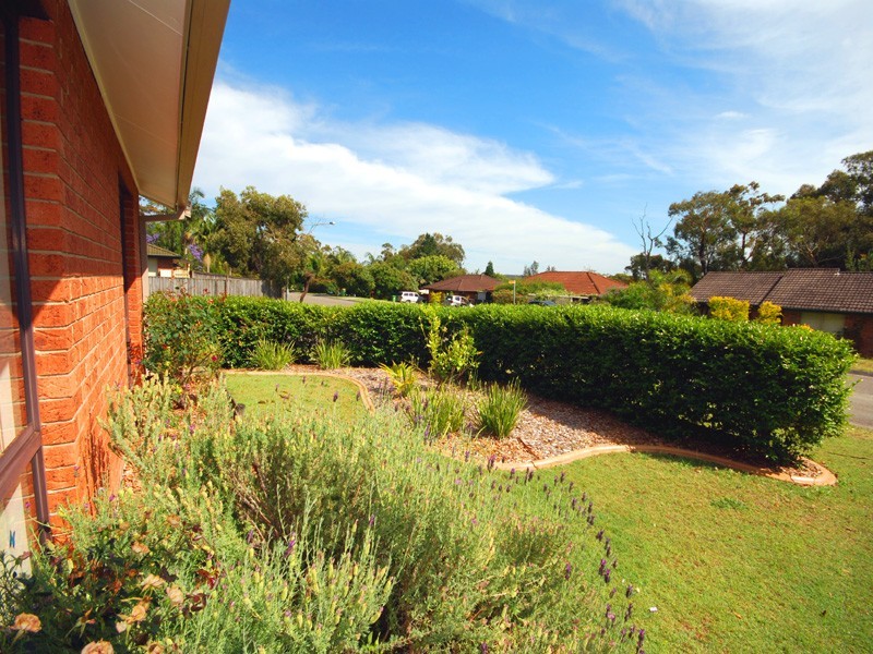 1 James Cl, Kariong NSW 2250