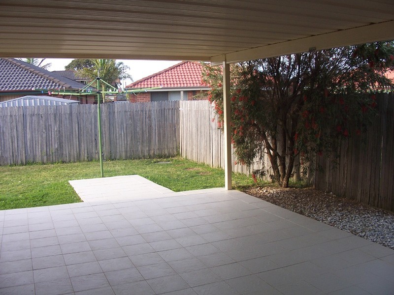 6 CLYDE RD, Bateau Bay NSW 2261
