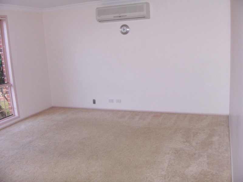 6 CLYDE RD, Bateau Bay NSW 2261
