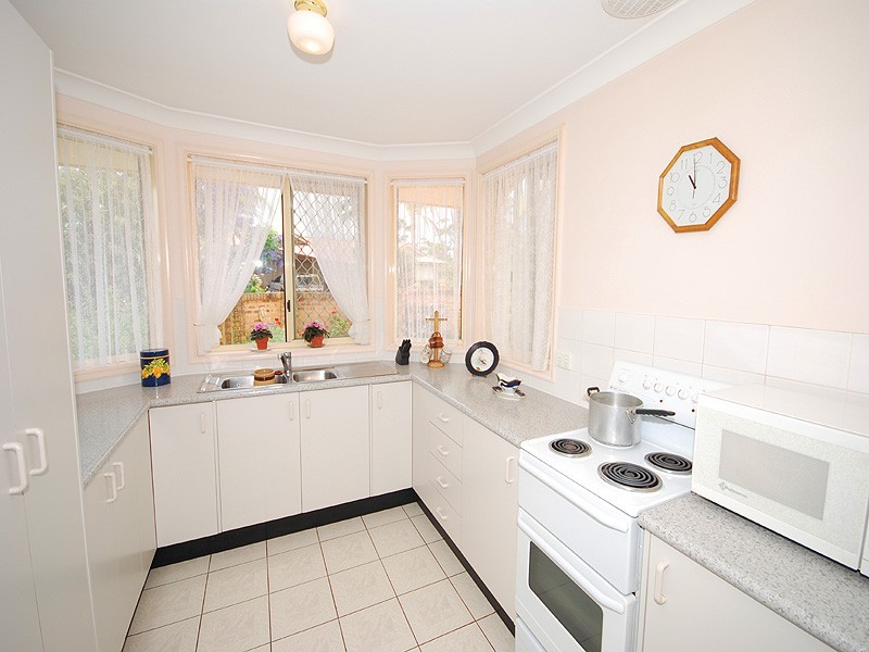 42 Risdon Crescent, Kariong NSW 2250