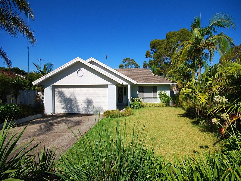 15 Lowe Place, Kariong NSW 2250