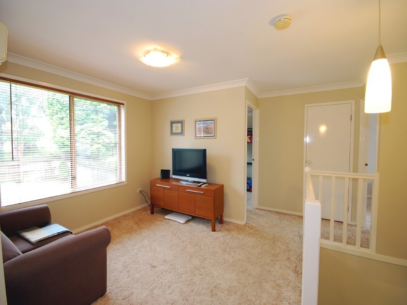 24 Fox Cl, Kariong NSW 2250