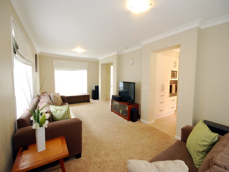 24 Fox Cl, Kariong NSW 2250