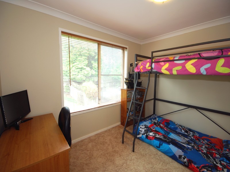 24 Fox Cl, Kariong NSW 2250