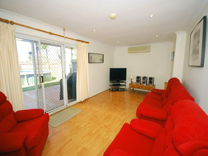 1 Foster Close, Kariong NSW 2250