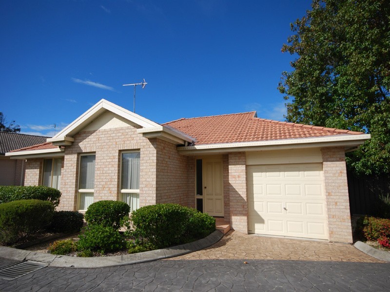 1/10 Arunta Avenue, Kariong NSW 2250
