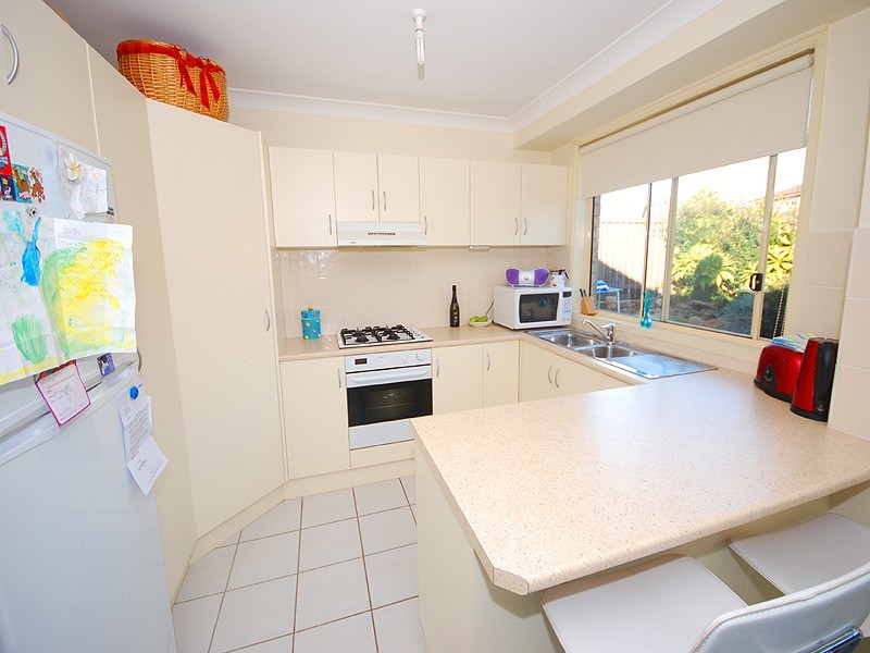 1/10 Arunta Avenue, Kariong NSW 2250