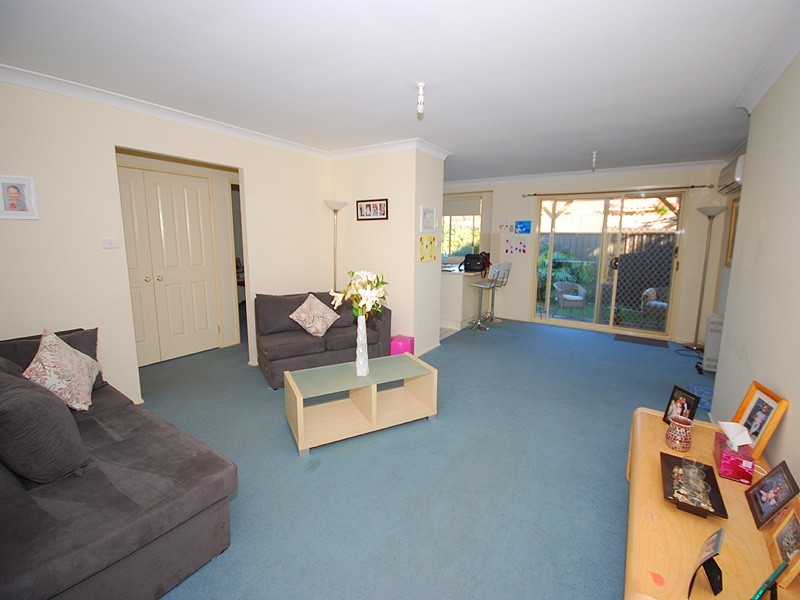 1/10 Arunta Avenue, Kariong NSW 2250