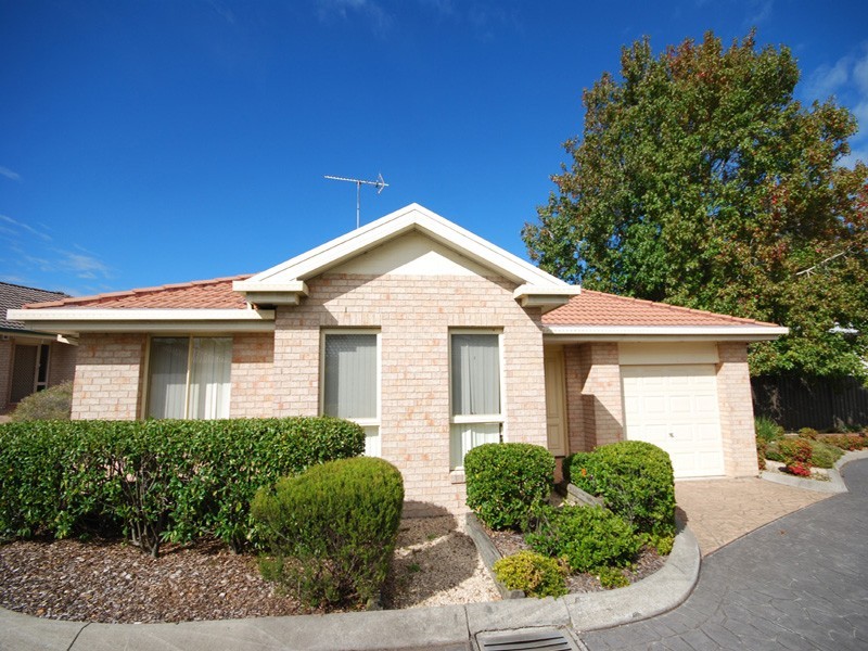 1/10 Arunta Avenue, Kariong NSW 2250