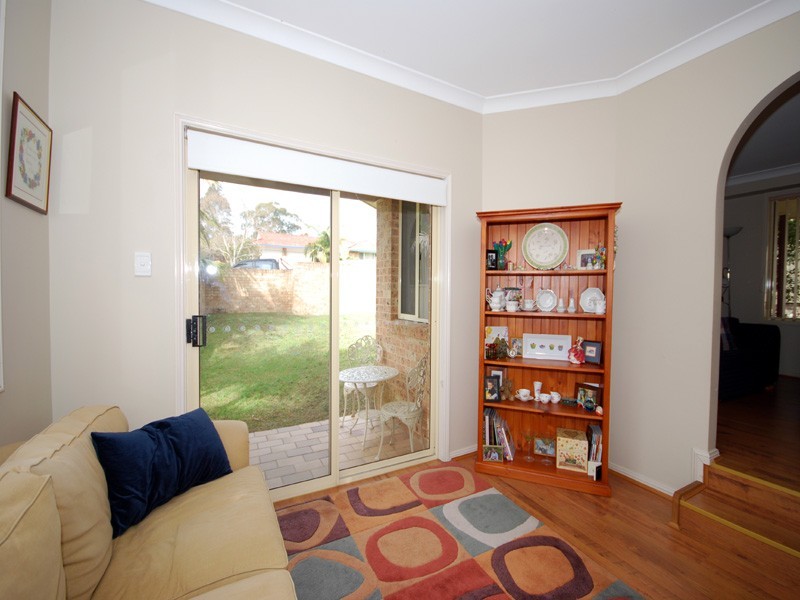 2/23 Cebalo Place, Kariong NSW 2250