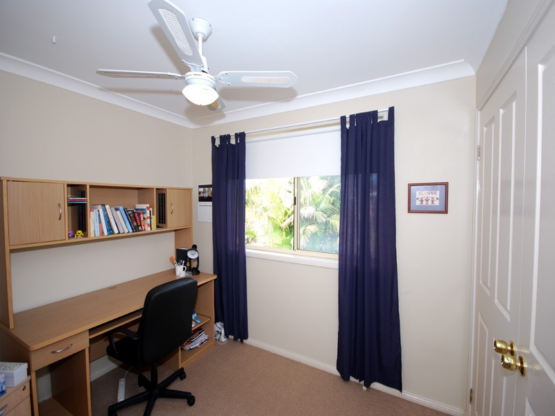 2/23 Cebalo Place, Kariong NSW 2250