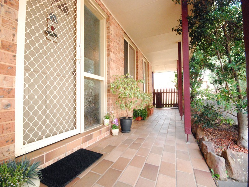 2/23 Cebalo Place, Kariong NSW 2250