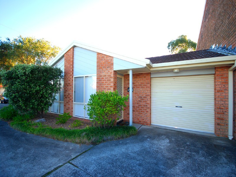 2/27 Milyerra Rd, Kariong NSW 2250