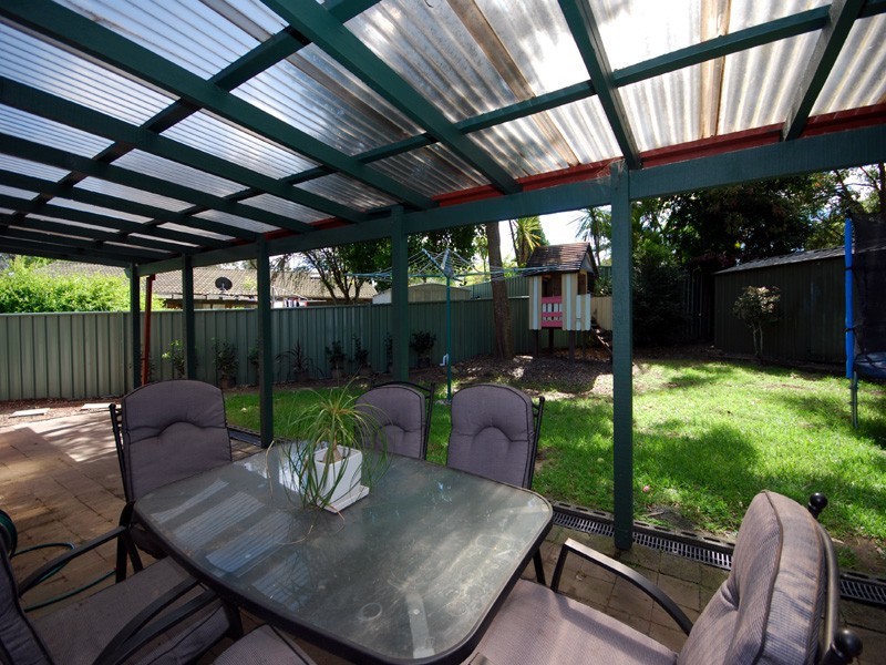 13 Oakes St, Kariong NSW 2250