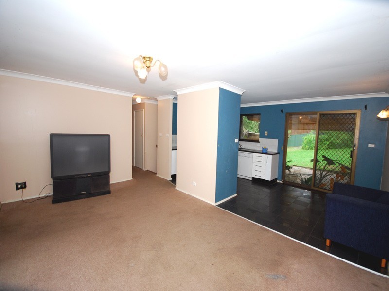 4 Jarrah Dr, Kariong NSW 2250