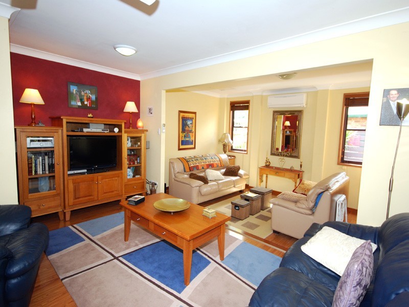 61 Mitchell Dr, Kariong NSW 2250