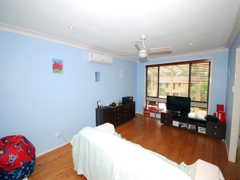 22 Jarrah Dr, Kariong NSW 2250