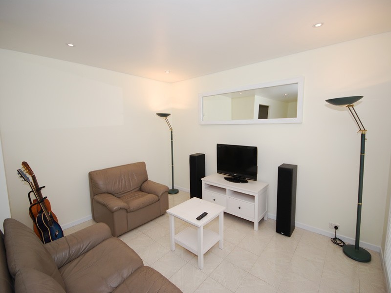 3 Lowe Pl, Kariong NSW 2250