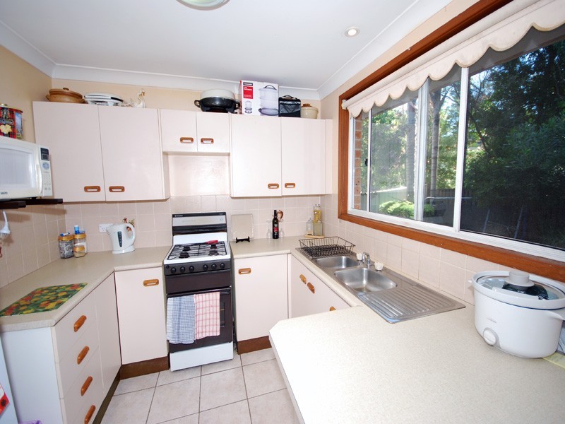 8 Benkari Avenue, Kariong NSW 2250