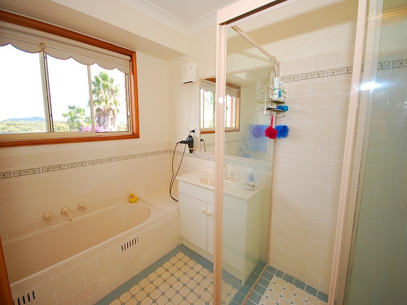 14 Barclay Close, Kariong NSW 2250