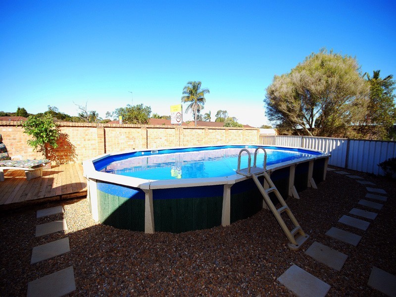 1 Foster Close, Kariong NSW 2250