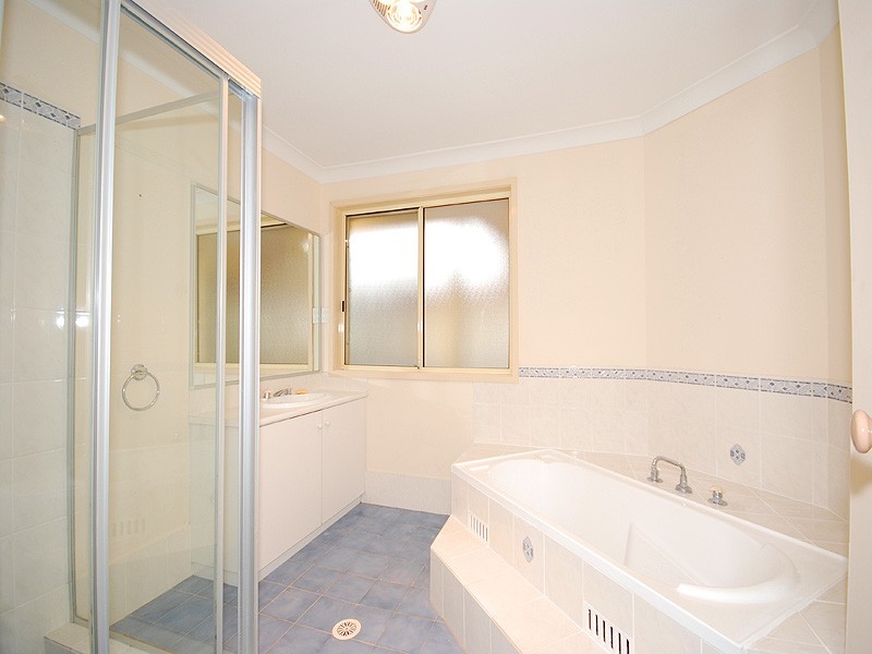 1 Lang Close, Kariong NSW 2250