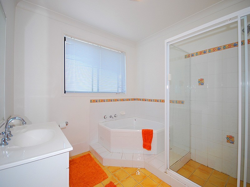 3 Woolybutt Crescent, Erina NSW 2250