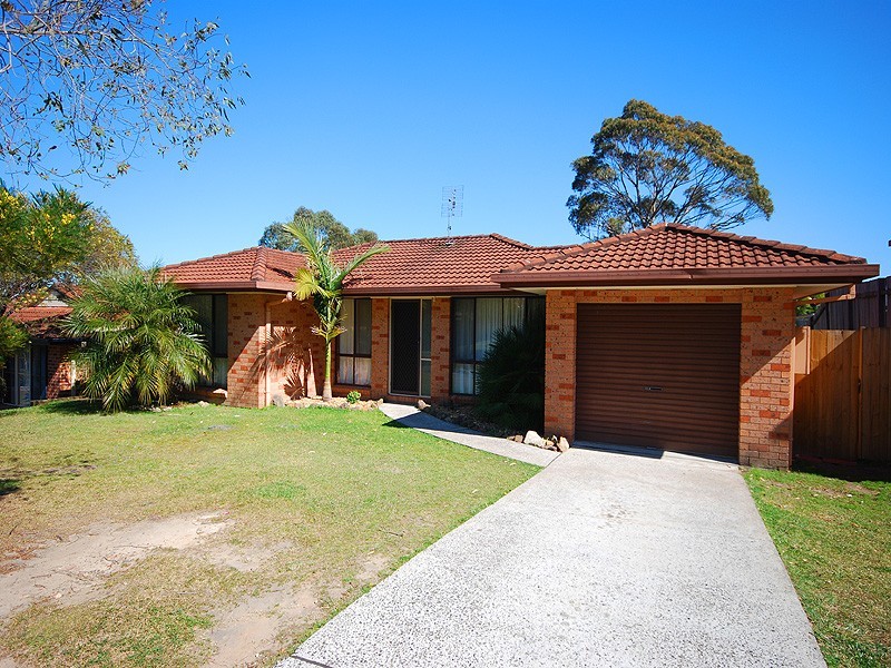 27 Truscott Avenue, Kariong NSW 2250
