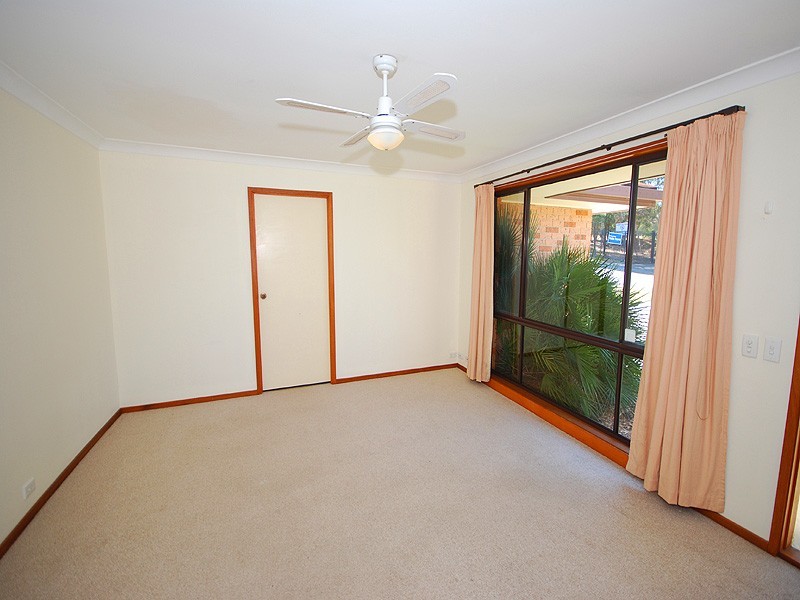 27 Truscott Avenue, Kariong NSW 2250