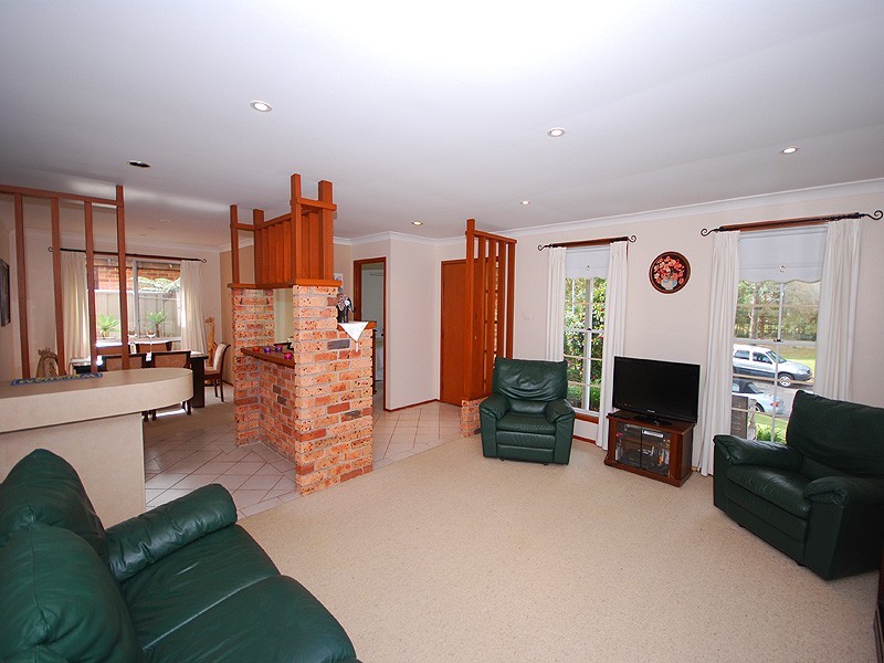 10 Gilford Street, Kariong NSW 2250