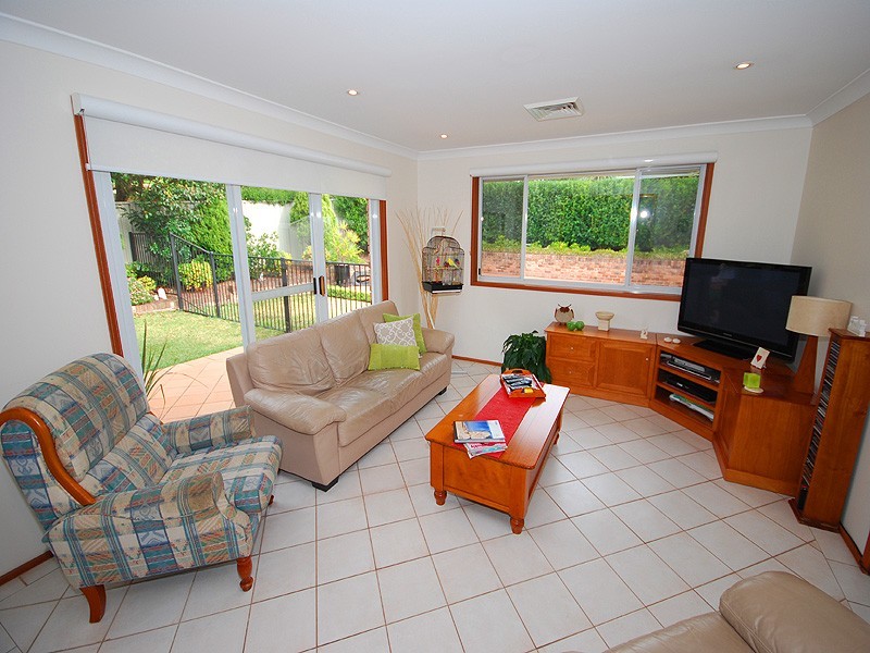 10 Gilford Street, Kariong NSW 2250