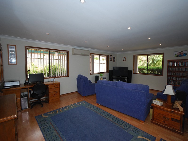 35 Conroy Crescent, Kariong NSW 2250