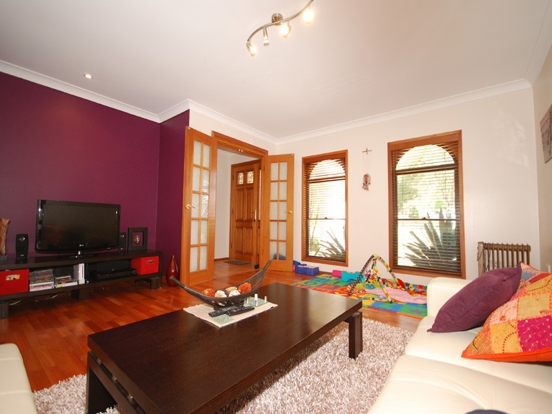 15 Goldsborough Close, Kariong NSW 2250