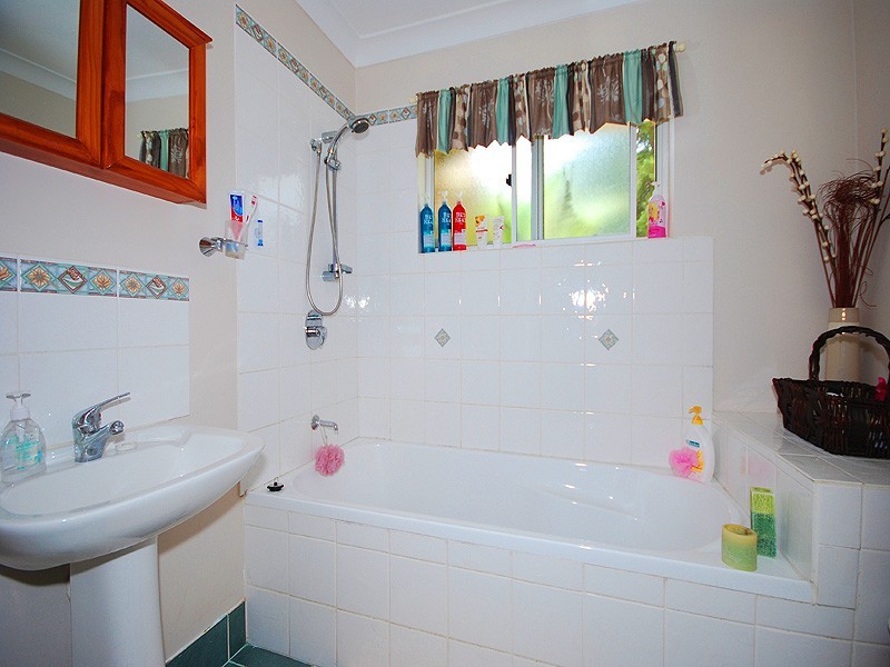 3 Risdon Crescent, Kariong NSW 2250