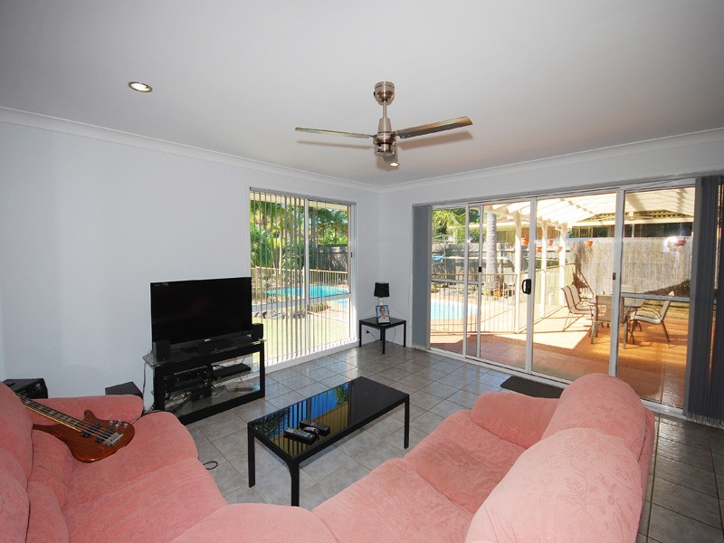 3 Roberta Avenue, Kariong NSW 2250