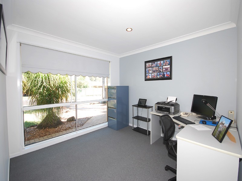 3 Roberta Avenue, Kariong NSW 2250