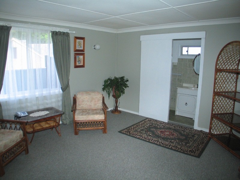 23 Henry Kendall Street, West Gosford NSW 2250