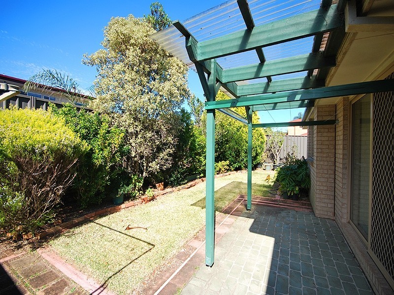 2/10 Arunta Avenue, Kariong NSW 2250