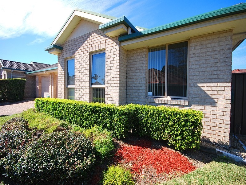 2/10 Arunta Avenue, Kariong NSW 2250