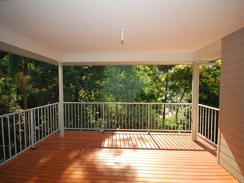 26 Railway Crescent, Lisarow NSW 2250